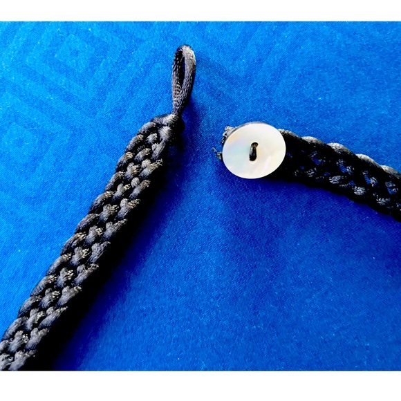 Tahitian Pearl 5-flower Necklace - Picture 4 of 4